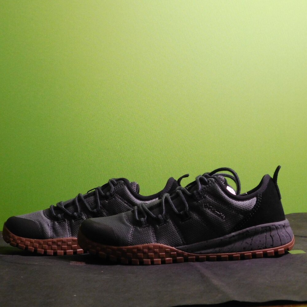7 SIZE Columbia Fairbankstm Low Men's Shoes Graphite/Blac